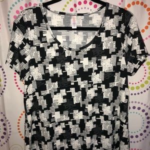 Lularoe Classic T Medium